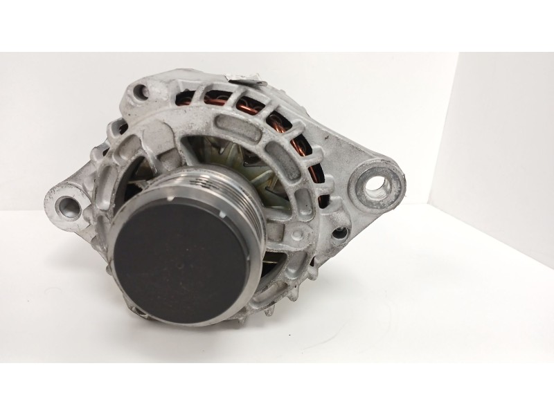 Recambio de alternador para opel zafira / zafira family b (a05) 1.9 cdti (m75) referencia OEM IAM   
