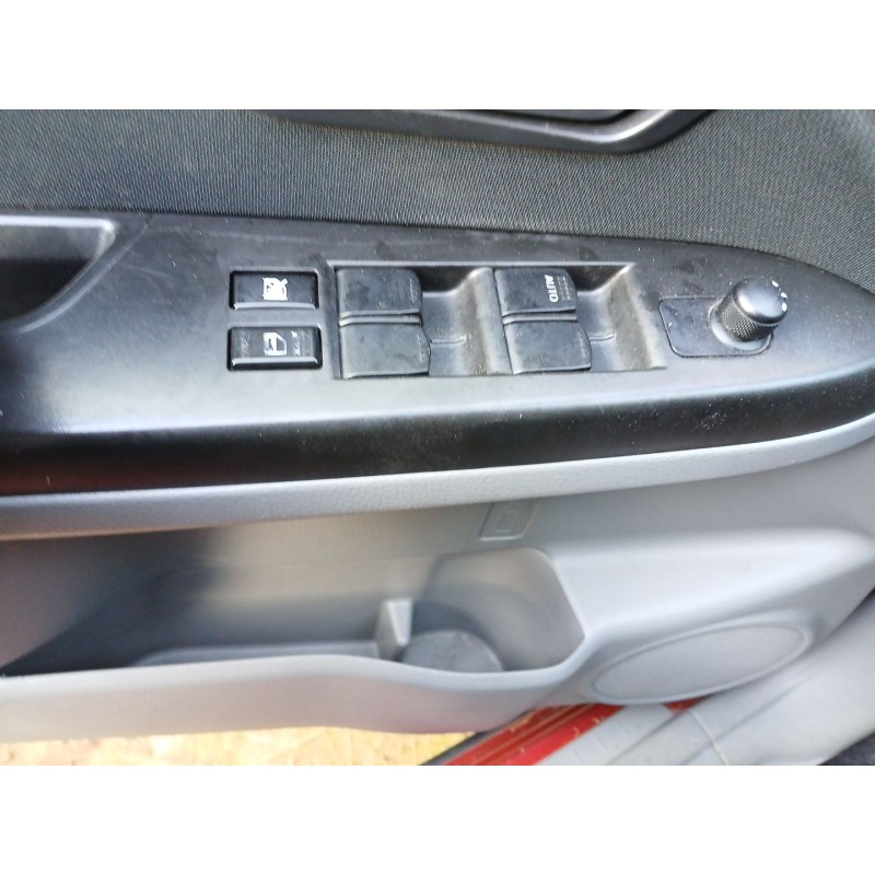 Recambio de mando elevalunas delantero izquierdo para suzuki sx4 (ey, gy) 1.9 ddis 4x4 (rw 419d) referencia OEM IAM   