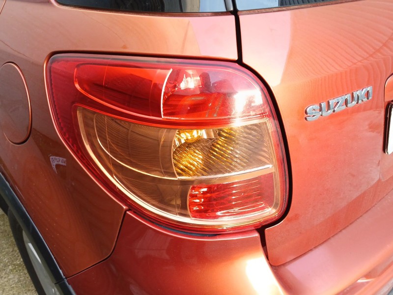 Recambio de piloto trasero izquierdo para suzuki sx4 (ey, gy) 1.9 ddis 4x4 (rw 419d) referencia OEM IAM   