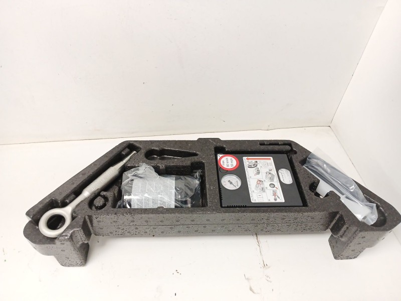 Recambio de herramientas para volvo xc40 (536) d4 awd referencia OEM IAM 8888948643  