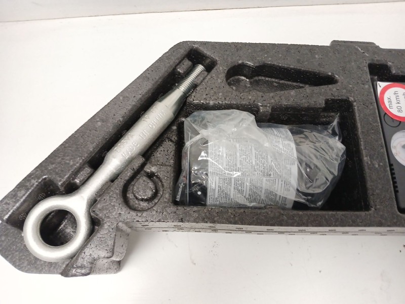 Recambio de herramientas para volvo xc40 (536) d4 awd referencia OEM IAM 8888948643  