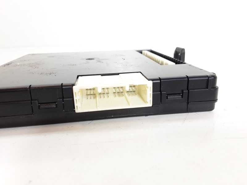 Recambio de modulo electronico para toyota yaris active hybrid referencia OEM IAM 892210D120 MB2380008621 