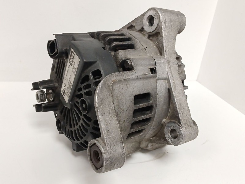 Recambio de alternador para bmw 3 coupé (e46) 320 cd referencia OEM IAM 7789980A101 TG15C012 