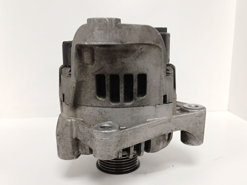 Recambio de alternador para bmw 3 coupé (e46) 320 cd referencia OEM IAM 7789980A101 TG15C012 