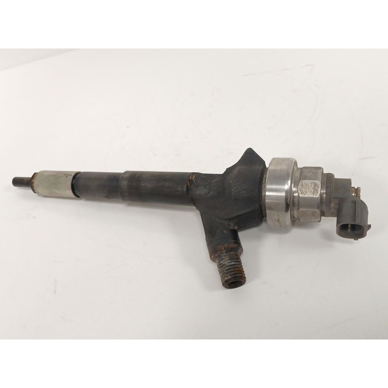 Recambio de inyector para opel astra j lim. 1.7 16v cdti referencia OEM IAM   