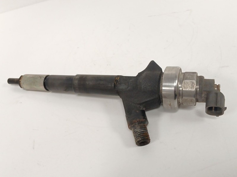 Recambio de inyector para opel astra j lim. 1.7 16v cdti referencia OEM IAM   