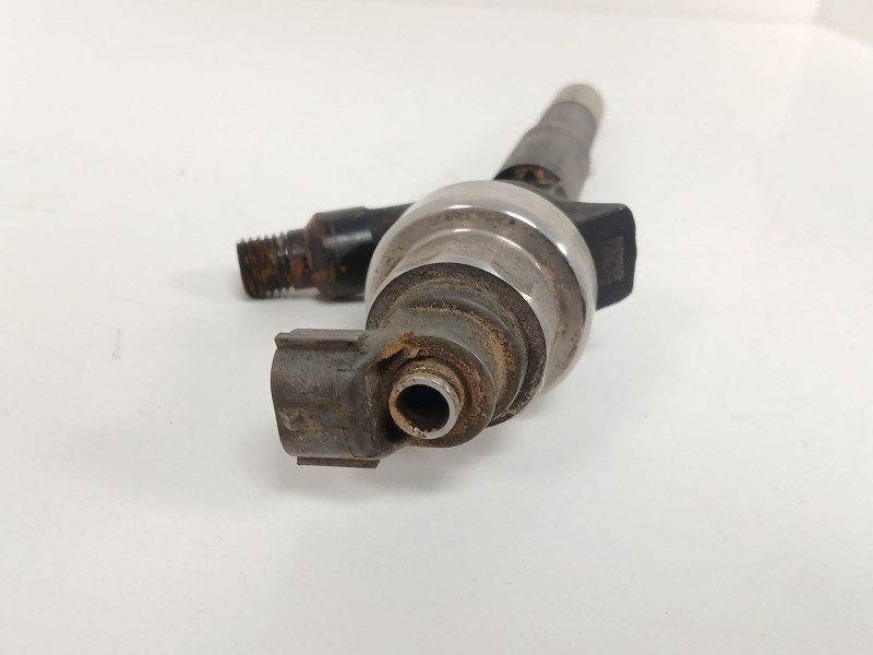 Recambio de inyector para opel astra j lim. 1.7 16v cdti referencia OEM IAM   