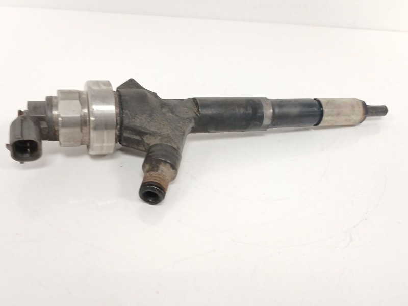 Recambio de inyector para opel astra j lim. 1.7 16v cdti referencia OEM IAM   