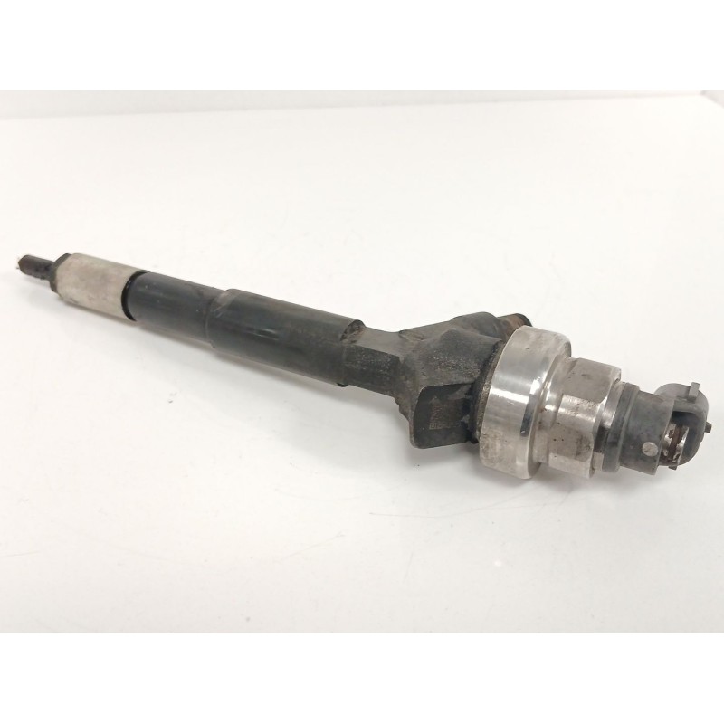 Recambio de inyector para opel astra j lim. 1.7 16v cdti referencia OEM IAM   