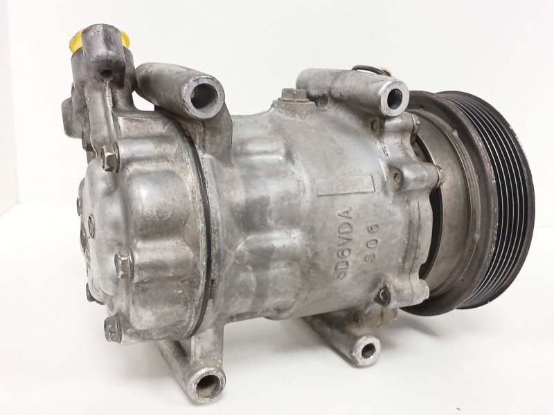 Recambio de compresor aire acondicionado para renault clio ii furgoneta/hatchback (sb0/1/2_) 1.5 dci (sb3m) referencia OEM IAM 8