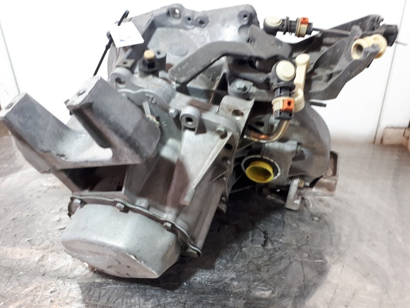 Recambio de caja cambios para peugeot 407 confort referencia OEM IAM 20DM65  