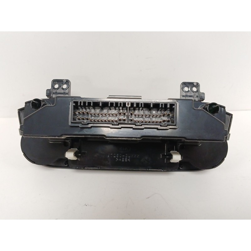 Recambio de mando climatizador para kia sportage iii (sl) 1.7 crdi referencia OEM IAM 972503U101 FJYDA0010 