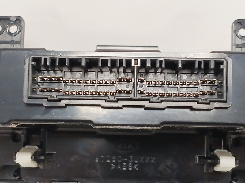 Recambio de mando climatizador para kia sportage iii (sl) 1.7 crdi referencia OEM IAM 972503U101 FJYDA0010 