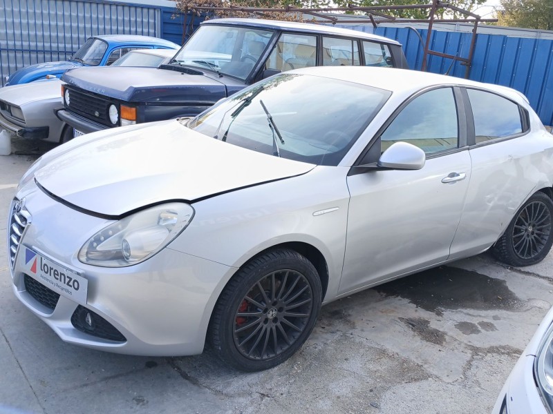 alfa romeo giulietta (940_) del año 2011