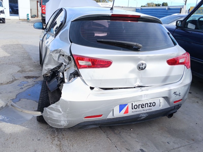 alfa romeo giulietta (940_) del año 2011