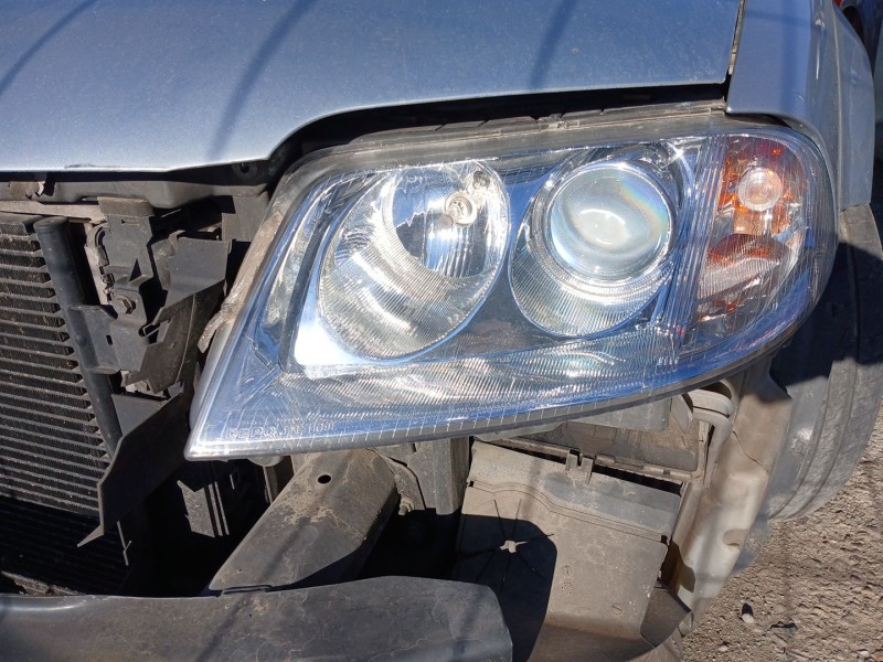 Recambio de faro izquierdo para volkswagen passat b5.5 (3b3) 1.9 tdi referencia OEM IAM   