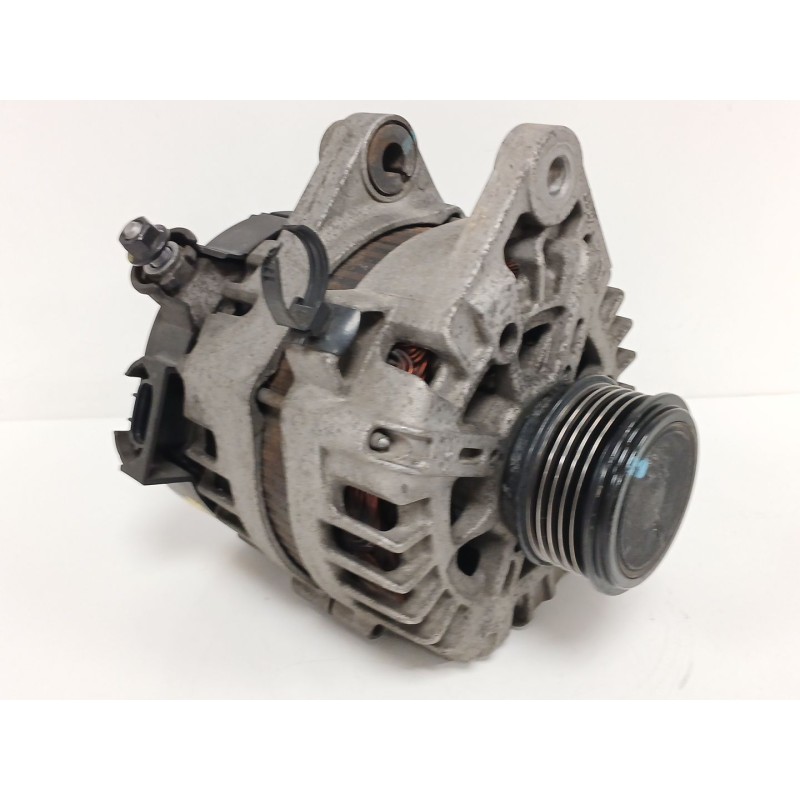 Recambio de alternador para kia sportage iii (sl) 1.7 crdi referencia OEM IAM 373002A850 2611067 