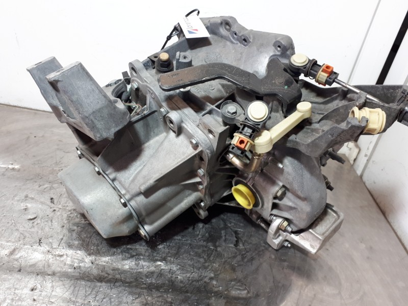 Recambio de caja cambios para peugeot 407 confort referencia OEM IAM 20DM65  