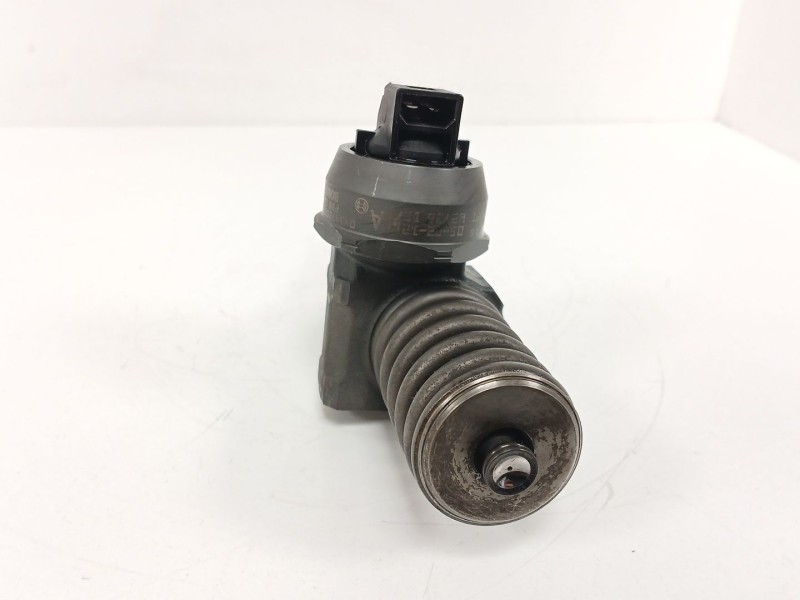 Recambio de inyector para skoda octavia ii (1z3) 1.9 tdi referencia OEM IAM   