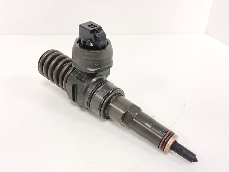 Recambio de inyector para skoda octavia ii (1z3) 1.9 tdi referencia OEM IAM   