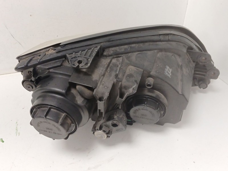 Recambio de faro izquierdo para kia sorento i (jc) 2.5 crdi referencia OEM IAM   