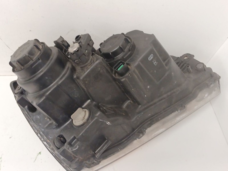 Recambio de faro izquierdo para kia sorento i (jc) 2.5 crdi referencia OEM IAM   