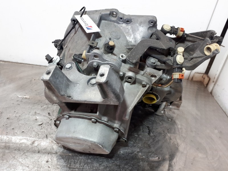 Recambio de caja cambios para peugeot 407 confort referencia OEM IAM 20DM65  