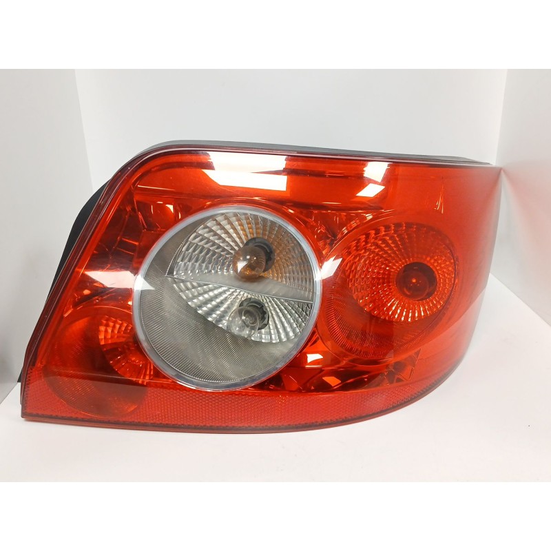 Recambio de piloto trasero derecho para renault megane ii coupé-cabriolet (em0/1_) 1.9 dci referencia OEM IAM 8200142687  