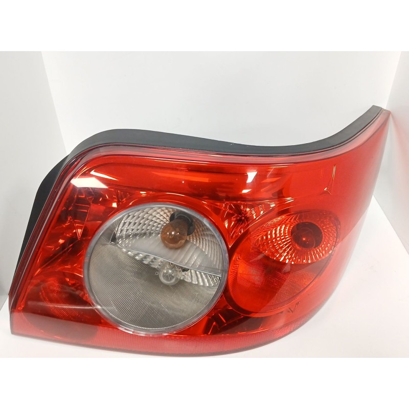 Recambio de piloto trasero derecho para renault megane ii coupé-cabriolet (em0/1_) 1.9 dci referencia OEM IAM 8200142687  