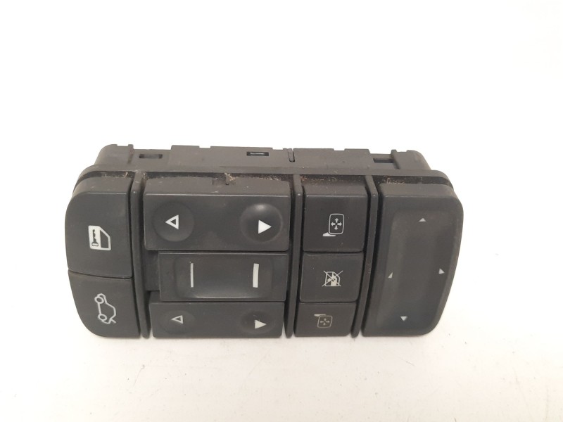 Recambio de mando elevalunas delantero izquierdo para opel signum 2.2 16v cat (z 22 yh / lch) referencia OEM IAM 687833988 09185