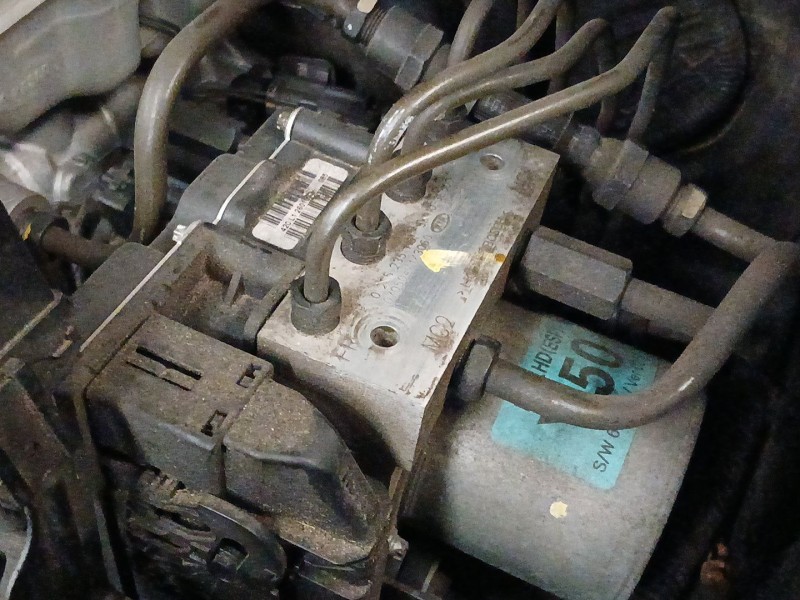 Recambio de abs para kia sorento i (jc) 2.5 crdi referencia OEM IAM 0265235110  