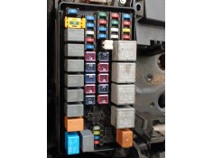 Recambio de caja reles / fusibles para kia sorento i (jc) 2.5 crdi referencia OEM IAM   
