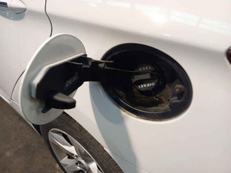 Recambio de tapa exterior combustible para hyundai i40 i (vf) 1.7 crdi referencia OEM IAM   