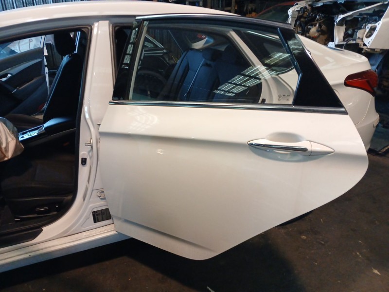 Recambio de puerta trasera izquierda para hyundai i40 i (vf) 1.7 crdi referencia OEM IAM   