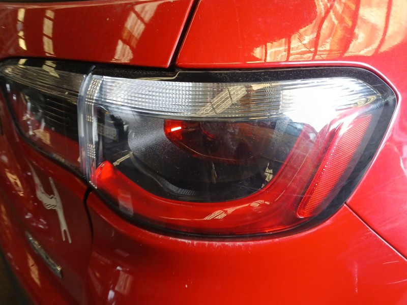 Recambio de piloto trasero derecho para jeep compass (mp, m6, mv, m7) 1.4 multiair referencia OEM IAM   