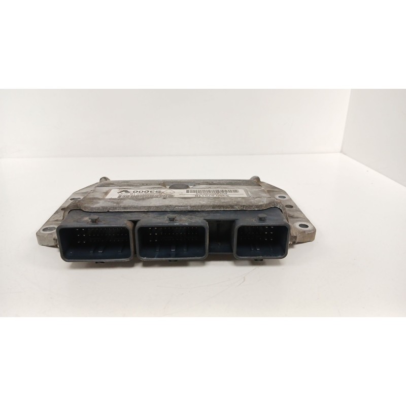 Recambio de centralita motor uce para renault megane iii hatchback (bz0/1_, b3_) 1.6 16v (bz0h) referencia OEM IAM 8200509516  