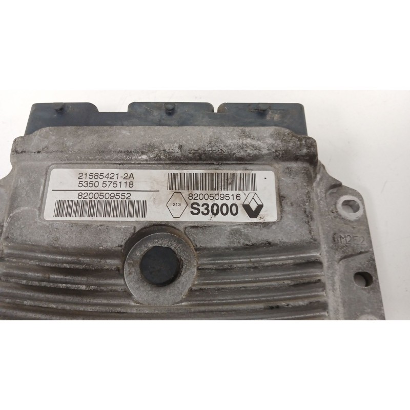 Recambio de centralita motor uce para renault megane iii hatchback (bz0/1_, b3_) 1.6 16v (bz0h) referencia OEM IAM 8200509516  