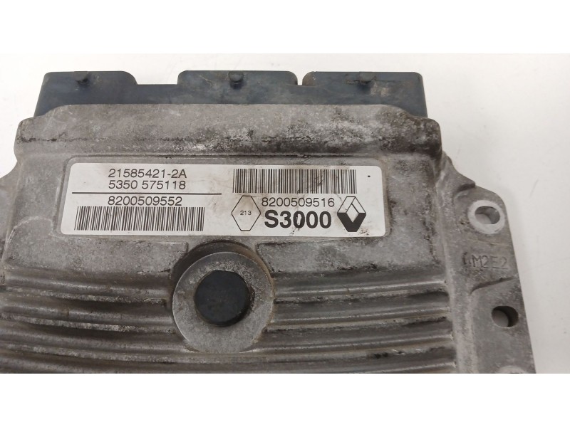 Recambio de centralita motor uce para renault megane iii hatchback (bz0/1_, b3_) 1.6 16v (bz0h) referencia OEM IAM 8200509516  