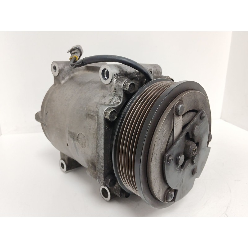 Recambio de compresor aire acondicionado para ford fiesta vi (cb1, ccn) 1.6 tdci referencia OEM IAM   
