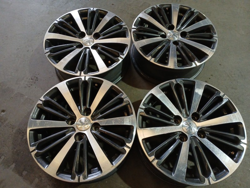 Recambio de juego llantas para peugeot 208 i (ca_, cc_) 1.2 vti 82 referencia OEM IAM   