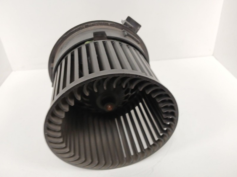 Recambio de motor calefaccion para peugeot 208 i (ca_, cc_) 1.5 bluehdi 100 referencia OEM IAM T1013140A  