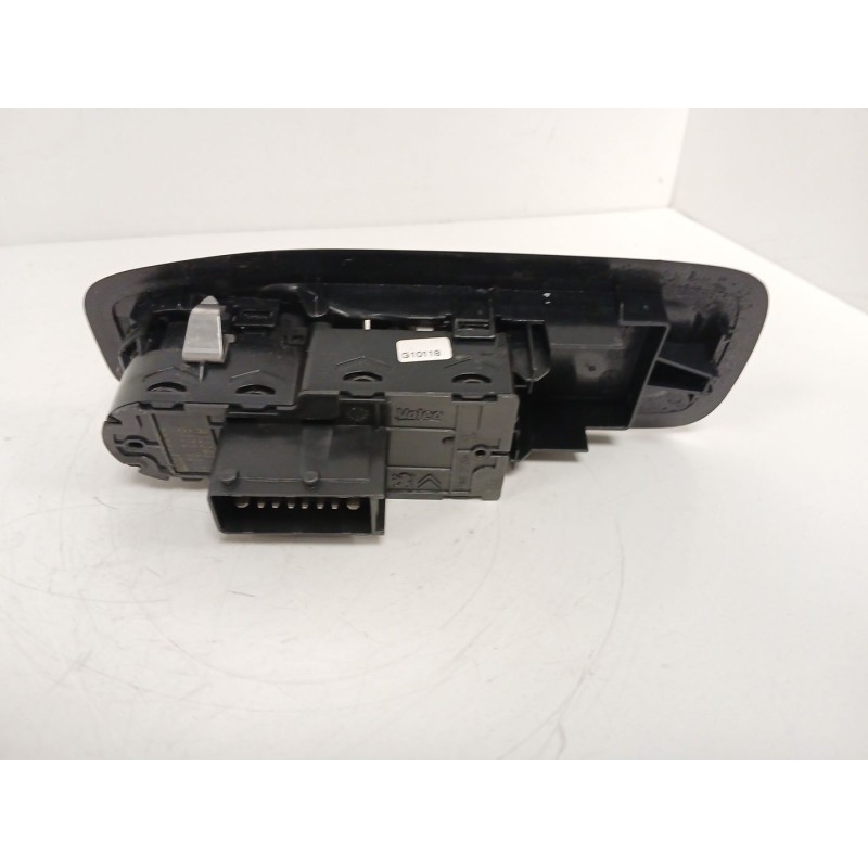 Recambio de mando elevalunas delantero izquierdo para peugeot 208 i (ca_, cc_) 1.5 bluehdi 100 referencia OEM IAM 9675112770  