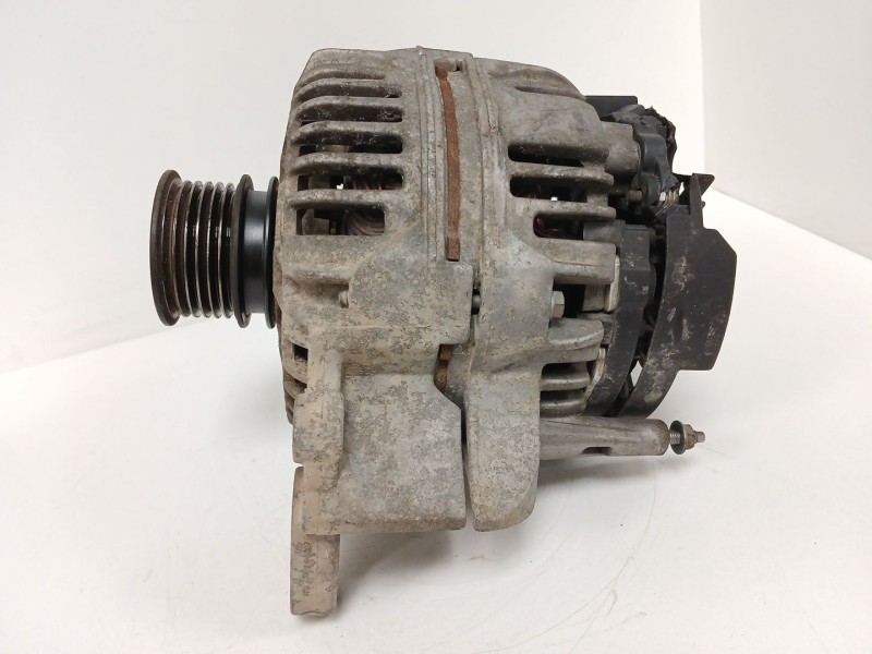 Recambio de alternador para seat ibiza iii (6l1) 1.4 16v referencia OEM IAM 037903025G  