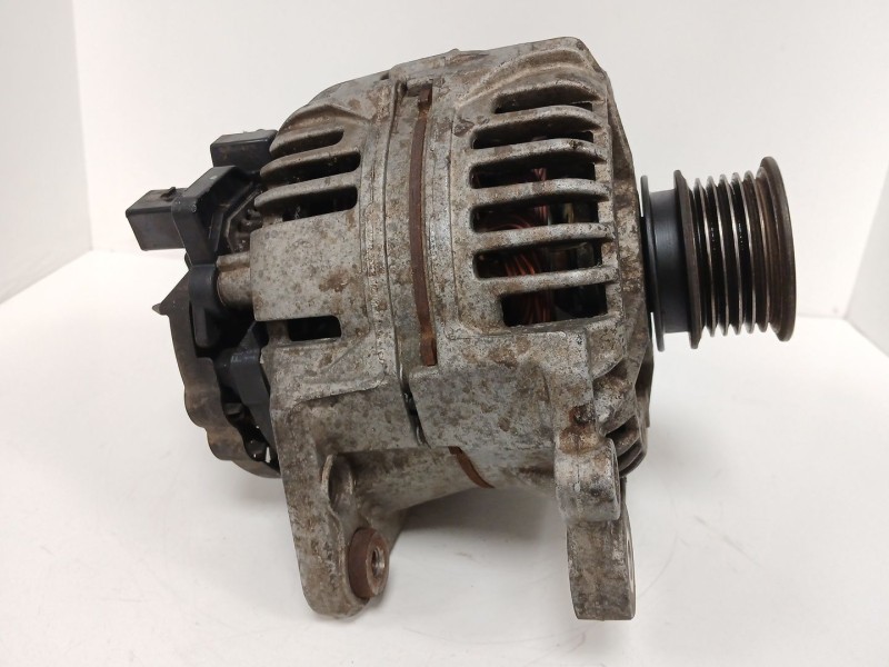 Recambio de alternador para seat ibiza iii (6l1) 1.4 16v referencia OEM IAM 037903025G  