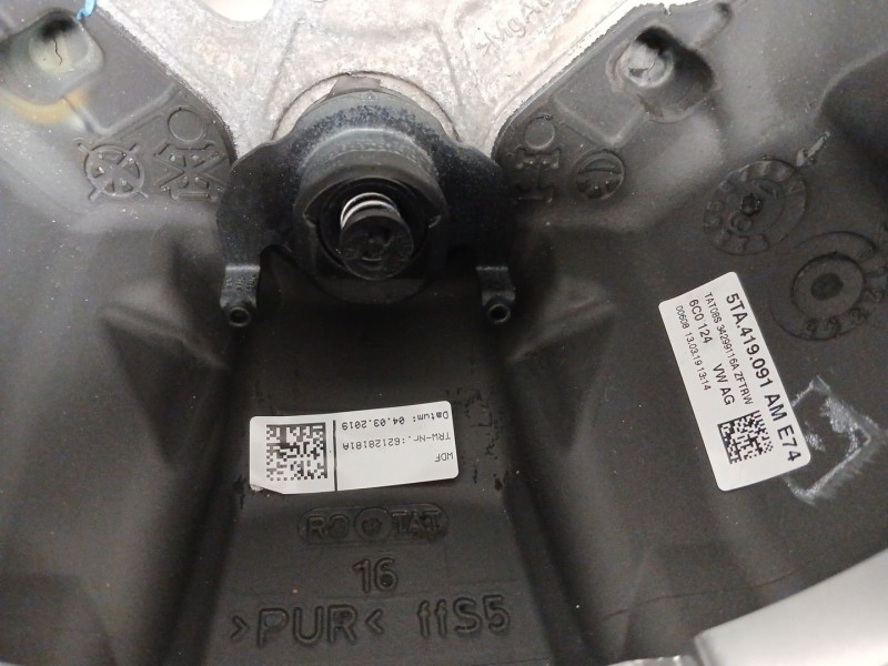 Recambio de volante para volkswagen t-roc (a11, d11) 1.6 tdi referencia OEM IAM   