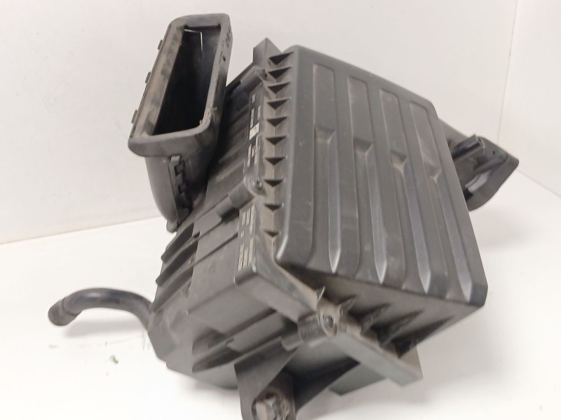 Recambio de filtro aire para volkswagen t-roc (a11, d11) 1.6 tdi referencia OEM IAM 5Q0129607S 5Q0129601BM 5Q0129618N