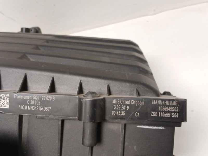 Recambio de filtro aire para volkswagen t-roc (a11, d11) 1.6 tdi referencia OEM IAM 5Q0129607S 5Q0129601BM 5Q0129618N