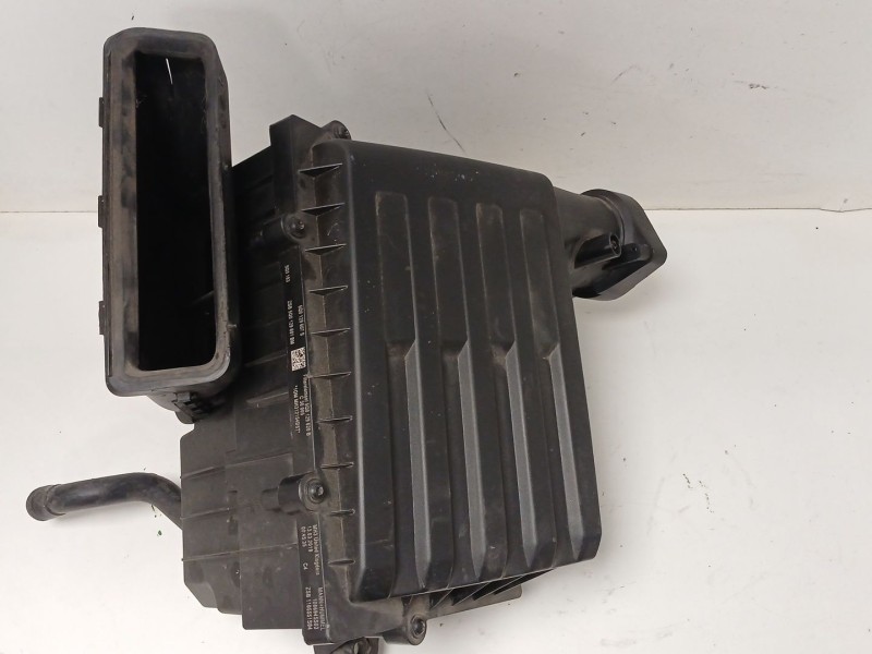 Recambio de filtro aire para volkswagen t-roc (a11, d11) 1.6 tdi referencia OEM IAM 5Q0129607S 5Q0129601BM 5Q0129618N