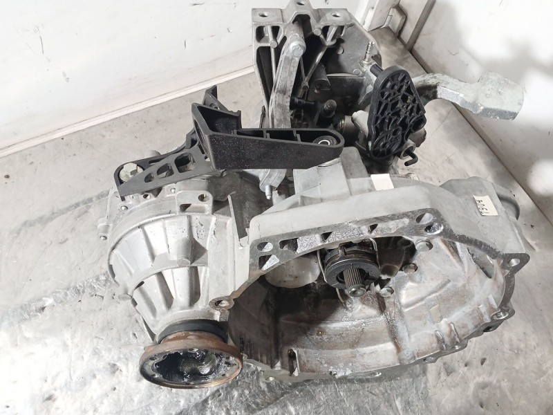 Recambio de caja cambios para volkswagen t-roc (a11, d11) 1.6 tdi referencia OEM IAM TKK  