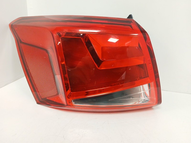 Recambio de piloto trasero izquierdo para seat arona (kj7, kjp) 1.0 tsi referencia OEM IAM   